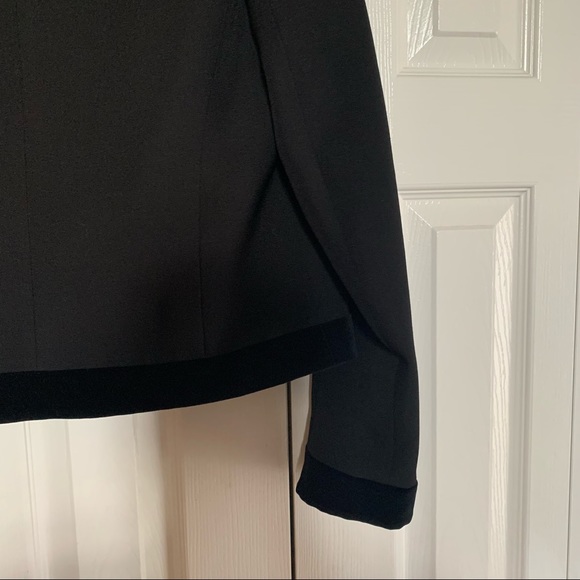 NWT Authentic Burberry black blazer jacket velvet details size 6 - Picture 9 of 16
